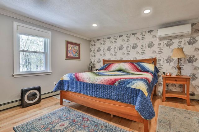 9 Lund Drive, Hudson, NH 03051
