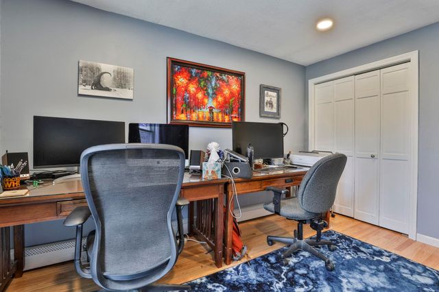 9 Lund Drive, Hudson, NH 03051