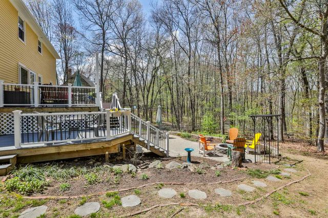 9 Lund Drive, Hudson, NH 03051