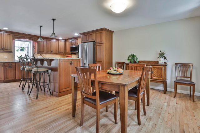 9 Lund Drive, Hudson, NH 03051