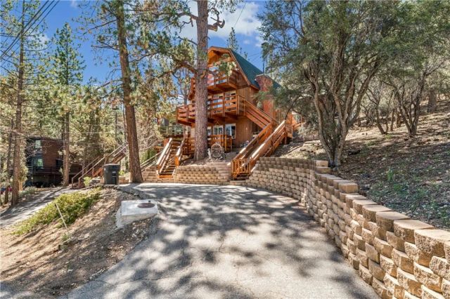 108 W Aeroplane Boulevard, Big Bear City, CA 92314