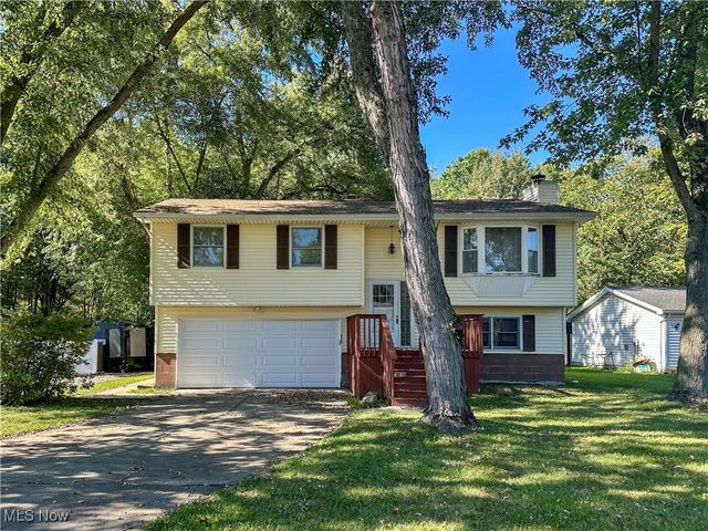 820 Cynthia Court, Niles, OH 44446