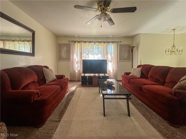 820 Cynthia Court, Niles, OH 44446