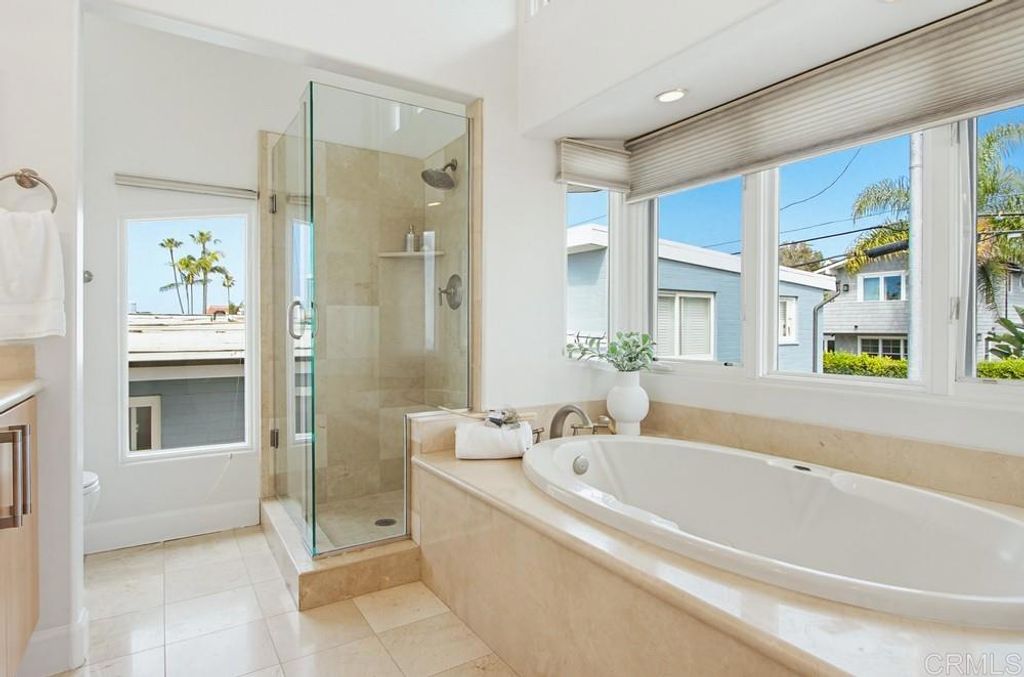 Image 23 of property listing at 1407 Ocean Ave, Del Mar, CA 92014