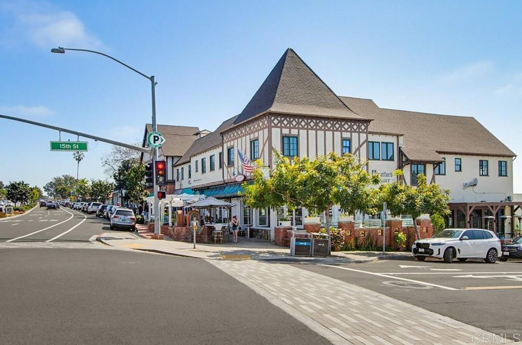 Image 27 of property listing at 1407 Ocean Ave, Del Mar, CA 92014