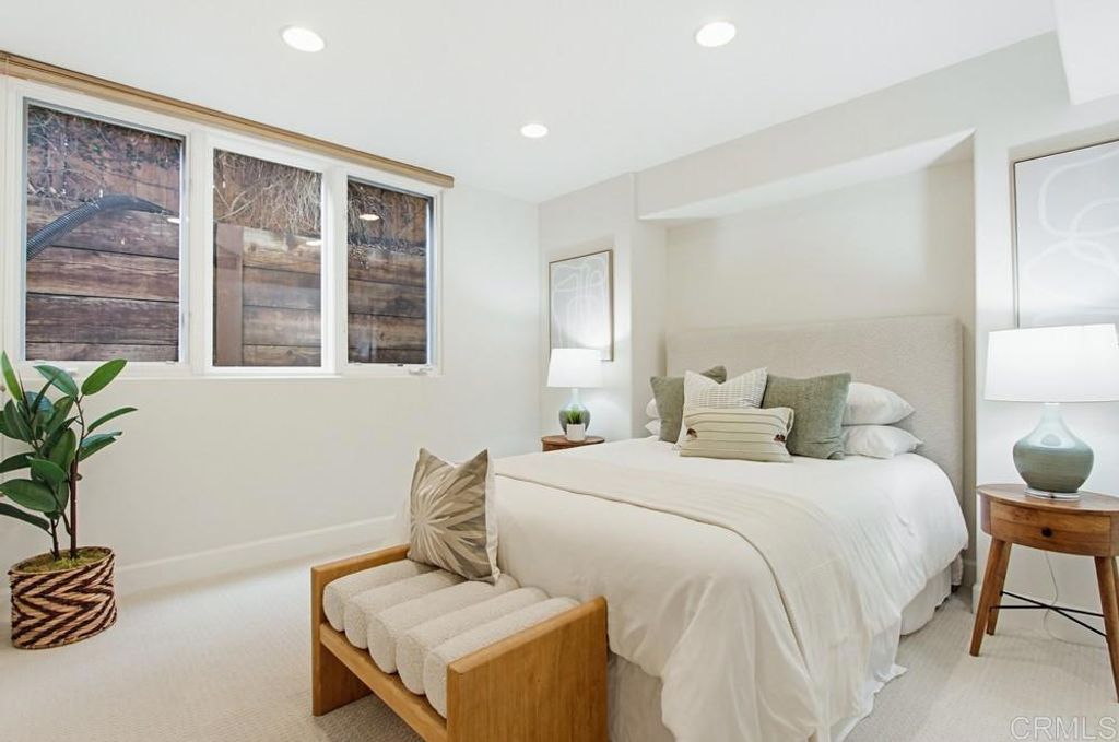 Image 28 of property listing at 1407 Ocean Ave, Del Mar, CA 92014