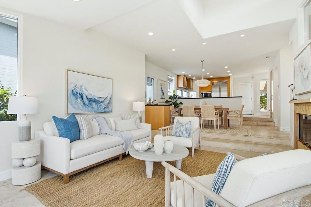 Image 7 of property listing at 1407 Ocean Ave, Del Mar, CA 92014