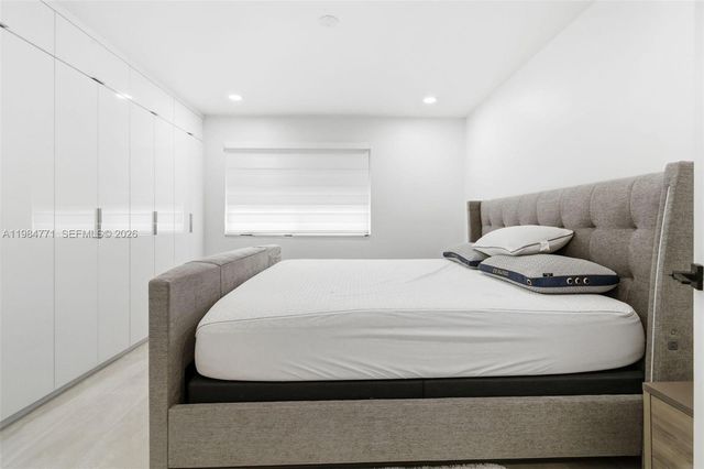 8027 Lake Dr 204, Doral, FL 33166