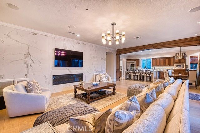 17 Long View, Laguna Hills, CA 92679