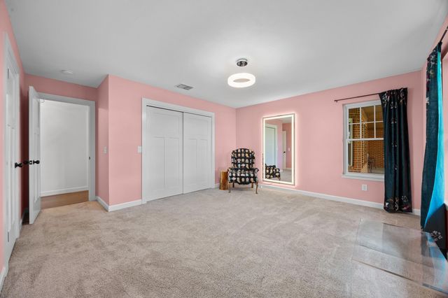 3717 Buck LN, Garfield, TX 78617