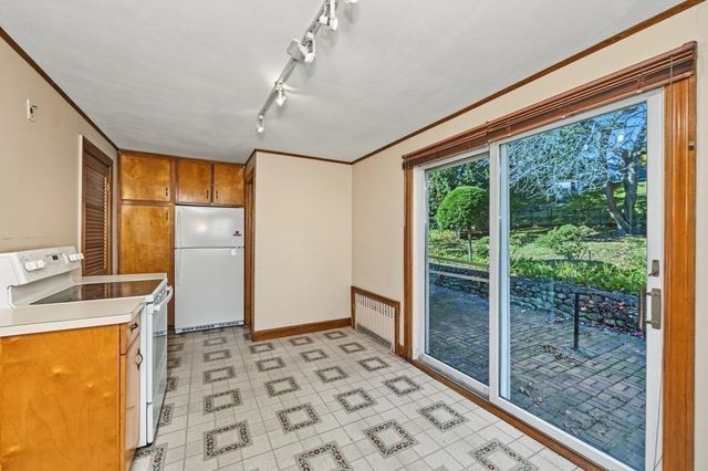 15 Cummings Rd, Newton, MA 02459