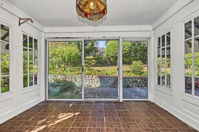 15 Cummings Rd, Newton, MA 02459