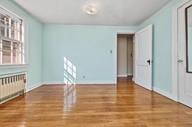 15 Cummings Rd, Newton, MA 02459