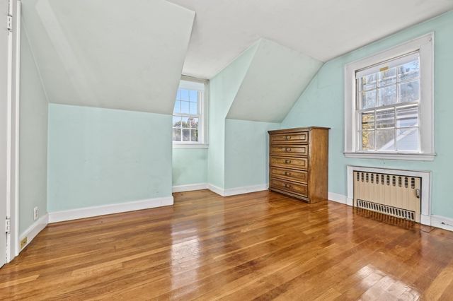 15 Cummings Rd, Newton, MA 02459