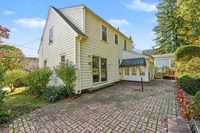 15 Cummings Rd, Newton, MA 02459
