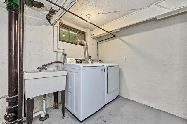 15 Cummings Rd, Newton, MA 02459