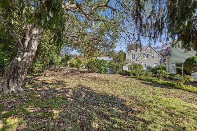 15 Cummings Rd, Newton, MA 02459