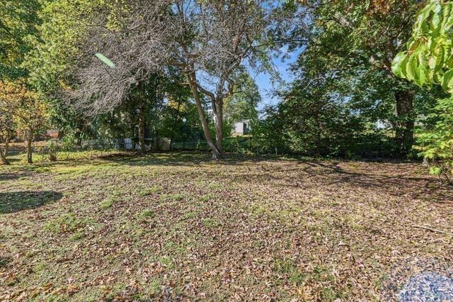 15 Cummings Rd, Newton, MA 02459