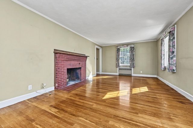 15 Cummings Rd, Newton, MA 02459