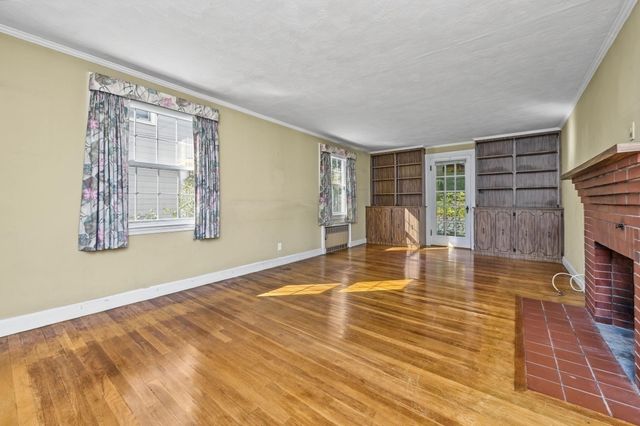 15 Cummings Rd, Newton, MA 02459