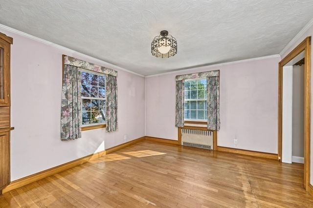 15 Cummings Rd, Newton, MA 02459