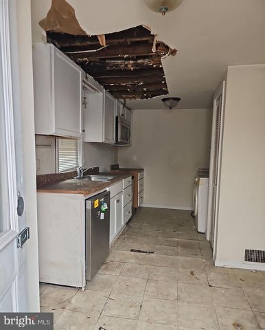 3226 S MAIN RD, Vineland, NJ 08360