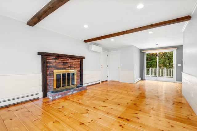 26 Waterview Drive, Medway, MA 02053