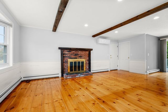 26 Waterview Drive, Medway, MA 02053