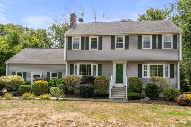 26 Waterview Drive, Medway, MA 02053