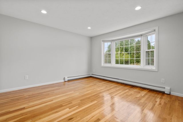 26 Waterview Drive, Medway, MA 02053