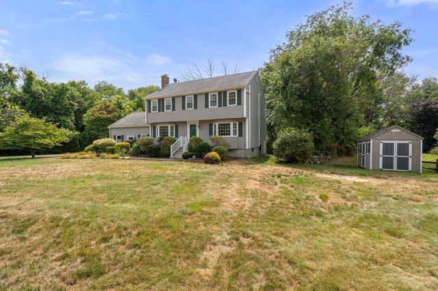 26 Waterview Drive, Medway, MA 02053