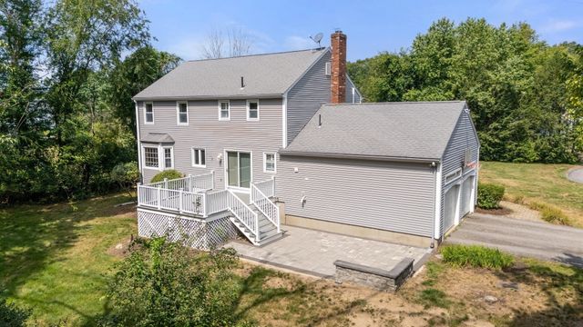 26 Waterview Drive, Medway, MA 02053