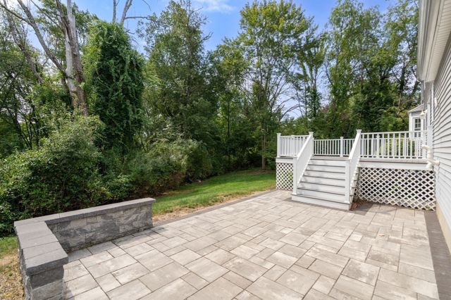 26 Waterview Drive, Medway, MA 02053