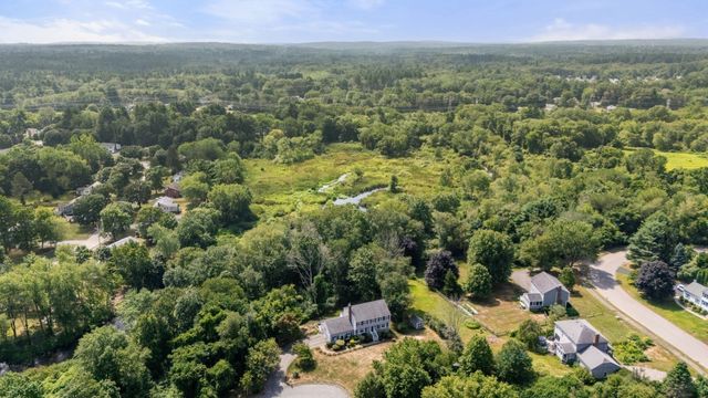 26 Waterview Drive, Medway, MA 02053