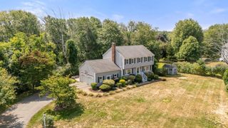 26 Waterview Drive, Medway, MA 02053