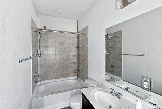 645 W BROADVIEW DR, San Antonio, TX 78228