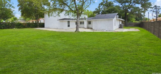 645 W BROADVIEW DR, San Antonio, TX 78228