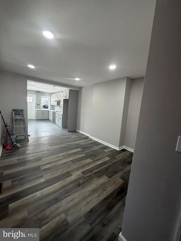 6 SEWARD AVE, Trenton, NJ 08611