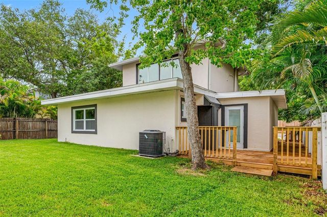 2851 W BAY AVENUE, Tampa, FL 33611