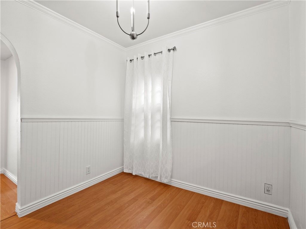 Image 10 of property listing at 18411 Hatteras Street 138, Tarzana, CA 91356