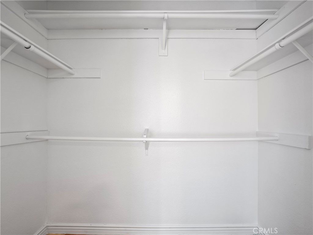 Image 25 of property listing at 18411 Hatteras Street 138, Tarzana, CA 91356