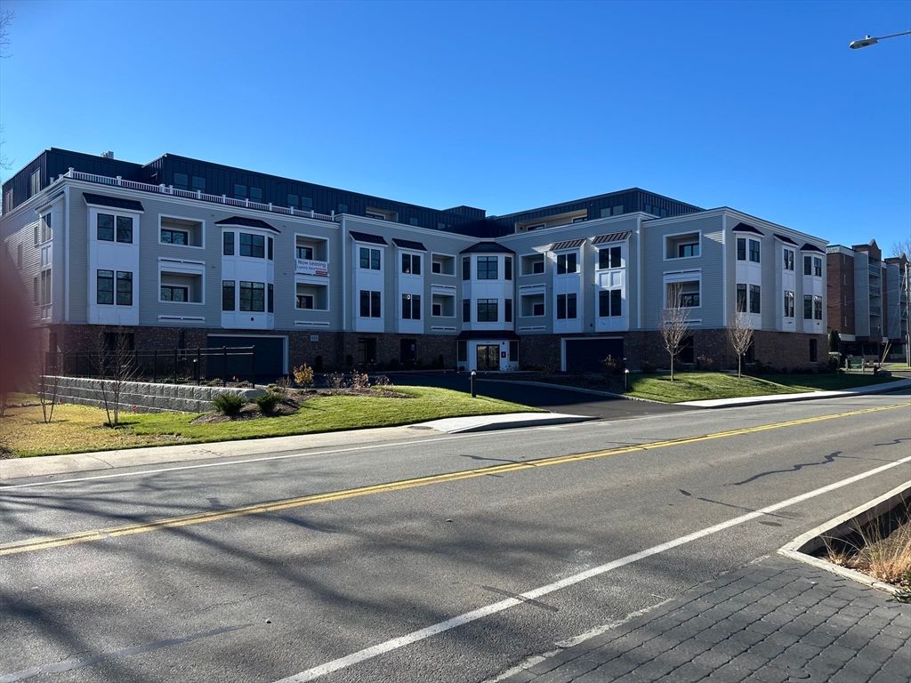 610 Salem Street 408, Wakefield, MA 01880