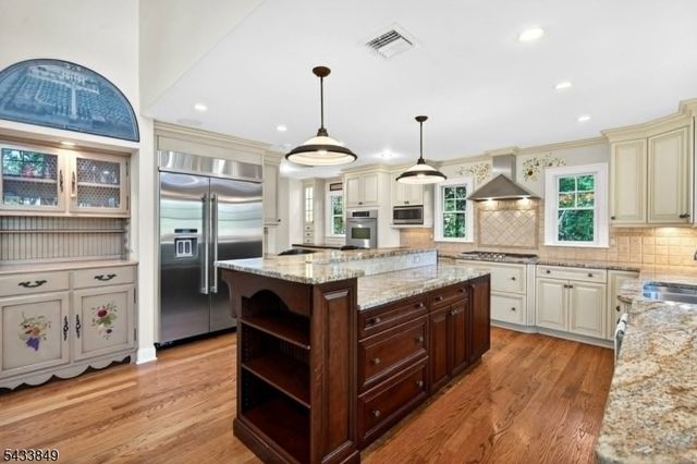 73 South Rd, Bloomingdale Boro, NJ 07403