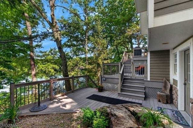 73 South Rd, Bloomingdale Boro, NJ 07403