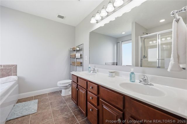 77 Summerseat Way, Bunnlevel, NC 28323