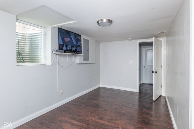 2025 Lick Creek Drive, Indianapolis, IN 46203