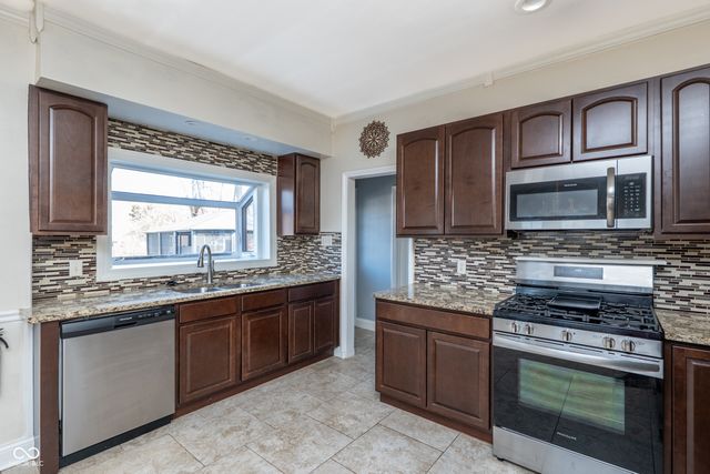 2025 Lick Creek Drive, Indianapolis, IN 46203