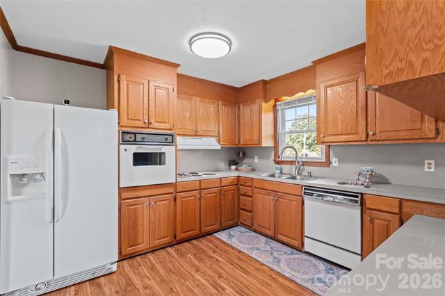 306 S Greenbriar Road, Statesville, NC 28625