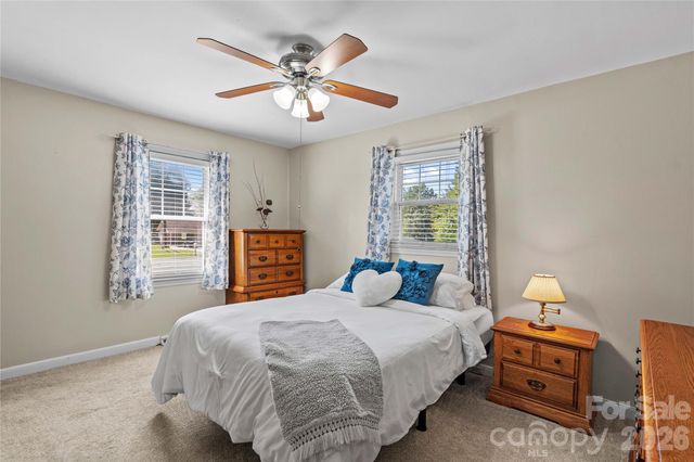 306 S Greenbriar Road, Statesville, NC 28625