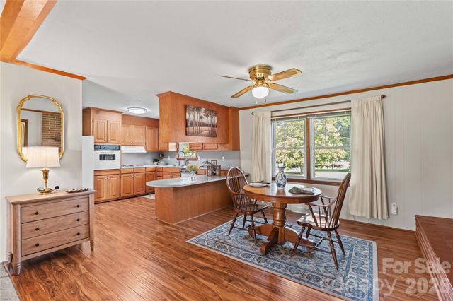 306 S Greenbriar Road, Statesville, NC 28625